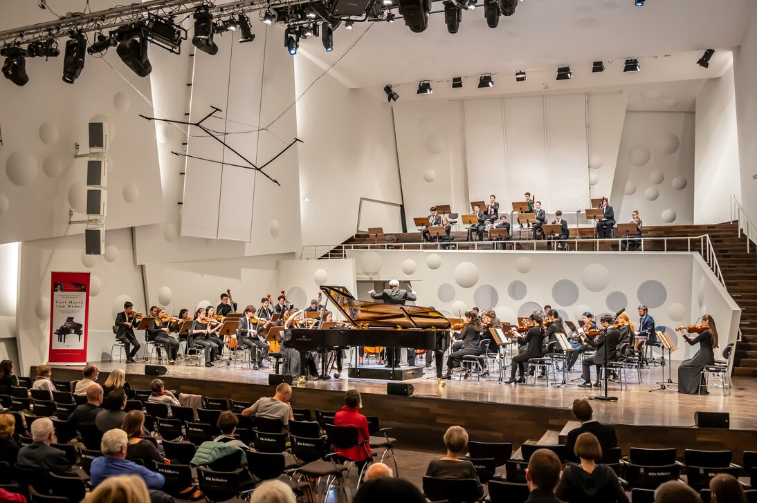 Finalistenkonzert mit dem Sinfonieorchester der HfM Dresden